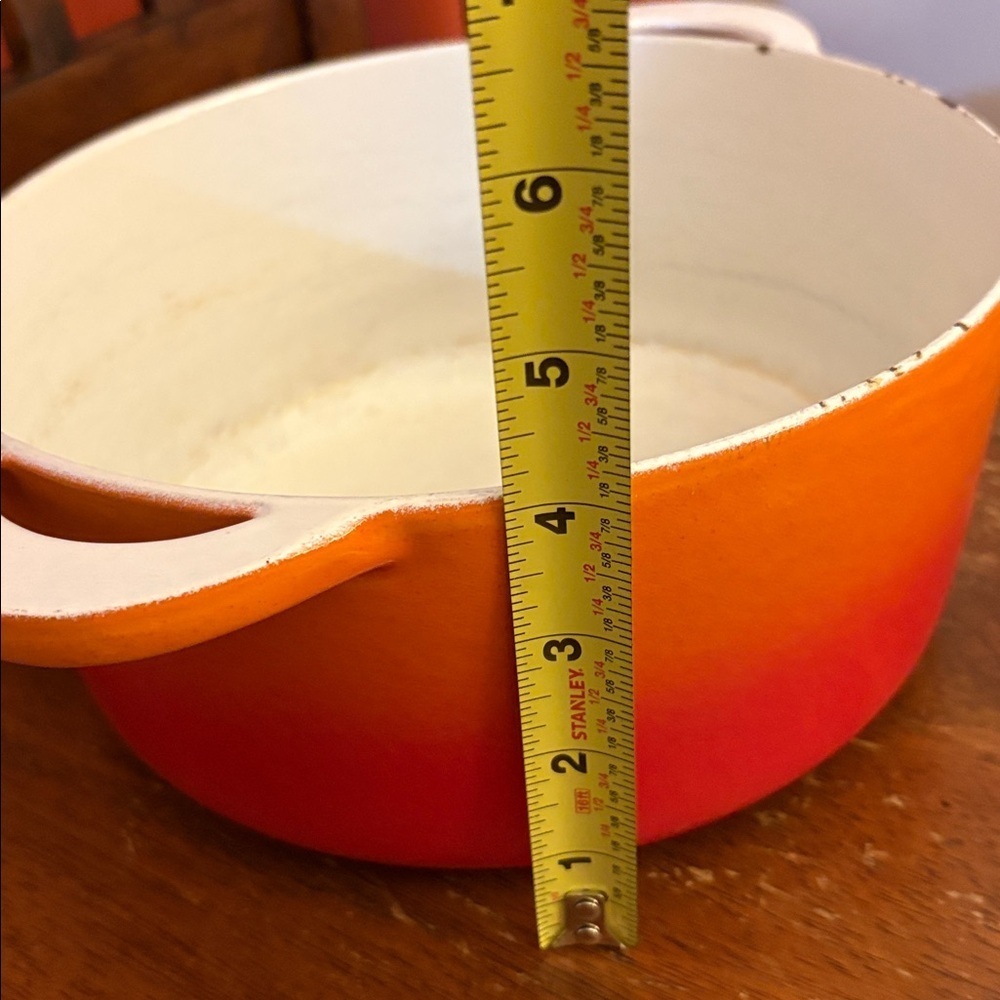 MCM Vintage Descoware 3.5 Quart Dutch Oven Belgian Enameled Cast Iron Flame Red - Picture 9 of 17